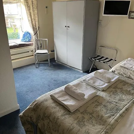 The Bridge Inn 3*