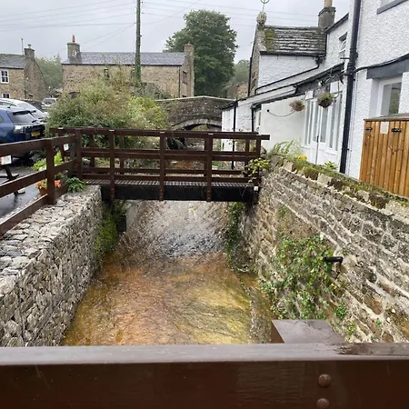 Herberg The Bridge 3*